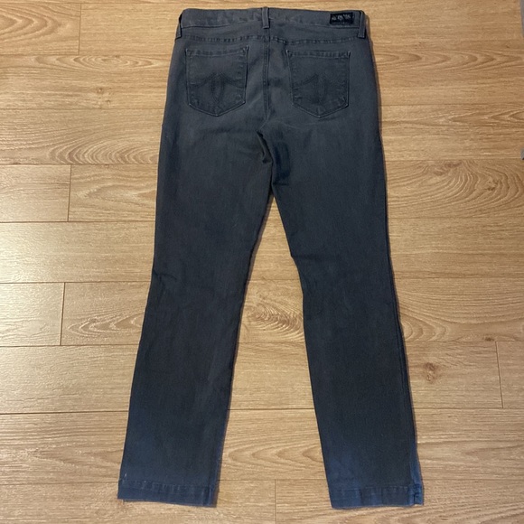 Level 99 Lily Crop size 28 - Picture 4 of 7